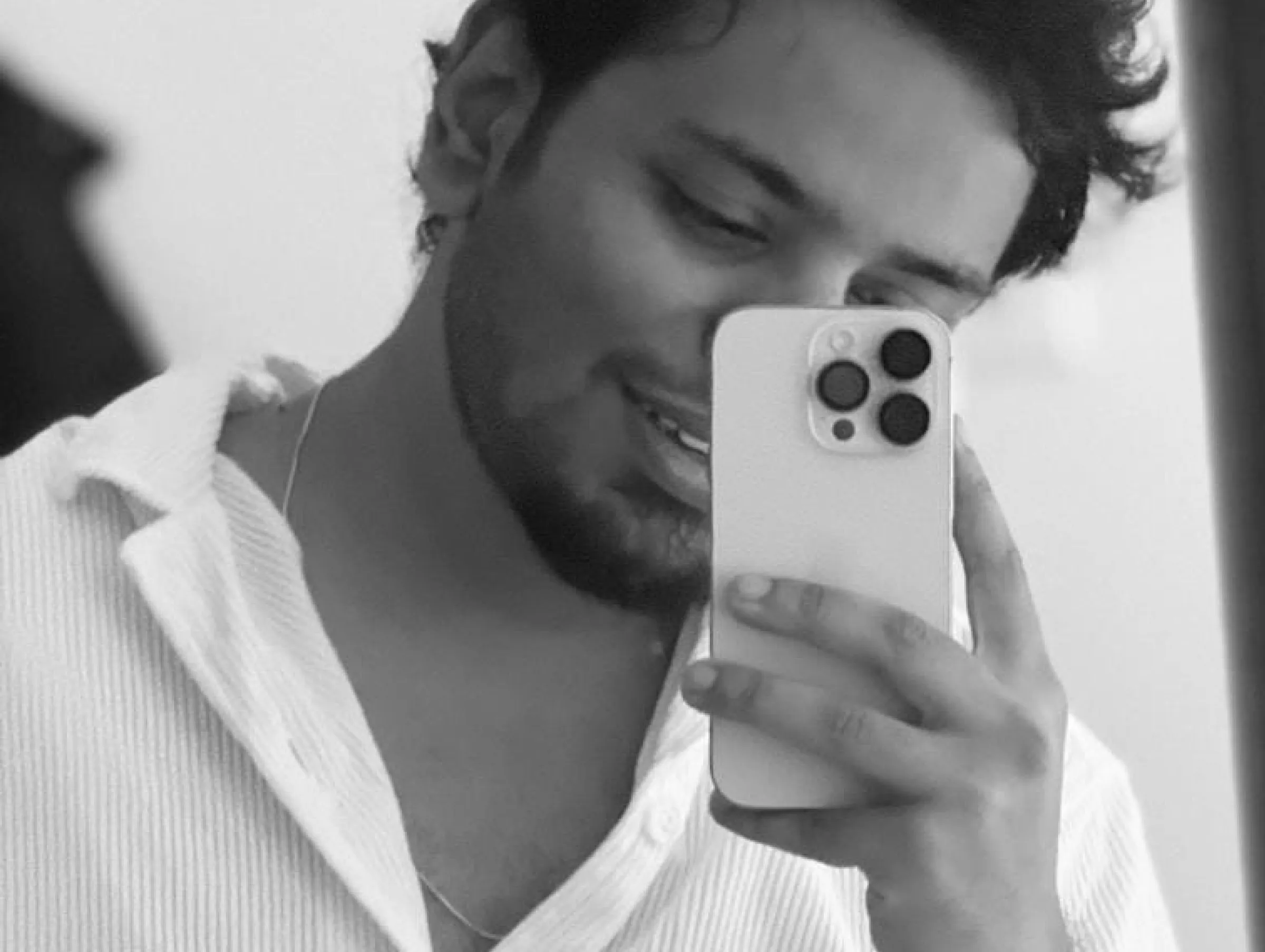 Pranesh - phone mono
